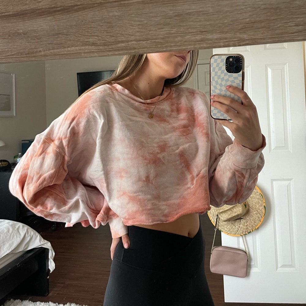 Cropped Pink Tye Dye Sweatshirt
